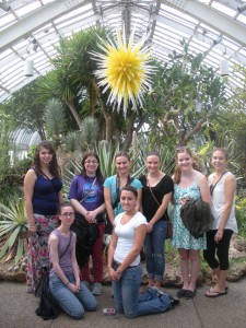 Students in the succulent room with a dale chihuly